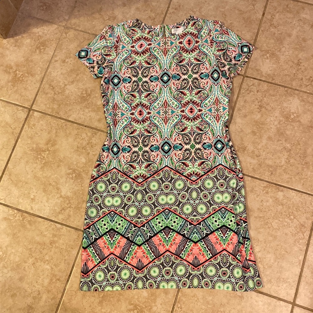 NWOT Women’s Dress London Times - BEAUTIFUL PATTERN